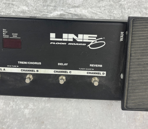 Line 6 Pod Pro rackmount unit with Floor Board