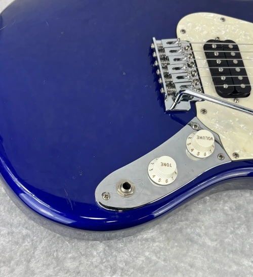 Squier Cyclone electric guitar in blue finish