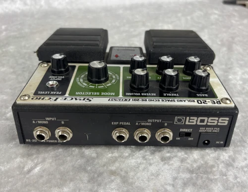 Boss RE-20 Space Echo pedal with box