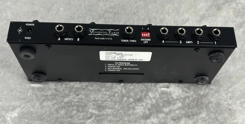 Voodoo Lab Amp Selector pedal with box