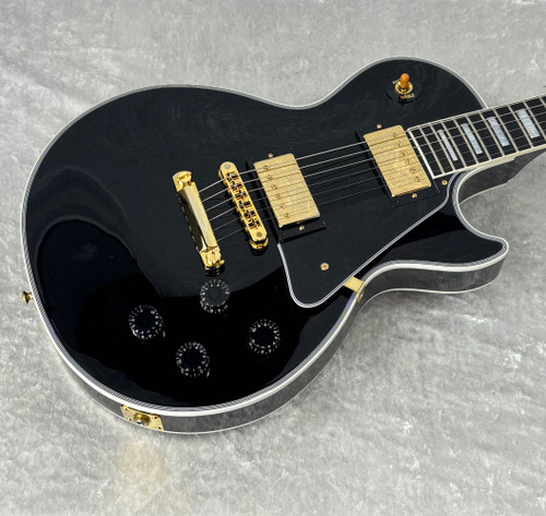 2025 USA Gibson Custom Shop Les Paul Custom in black finish with case
