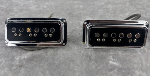 Lot of 4 vintage DeArmond Rowe Industries 2000 Dynasonic pickups (2 uninstalled)