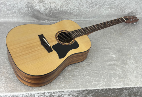 USA Difiance DN1 dreadnought acoustic guitar (hand crafted in the Midwest!)