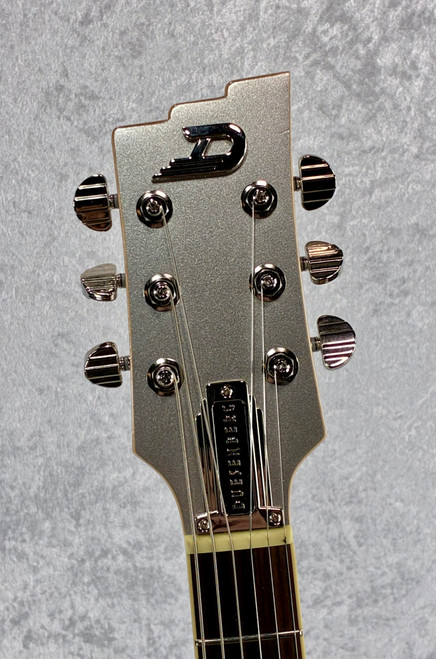 DUESENBERG FALKEN / TREMOLO ELECTRIC GUITAR SILVER + GIGBAG