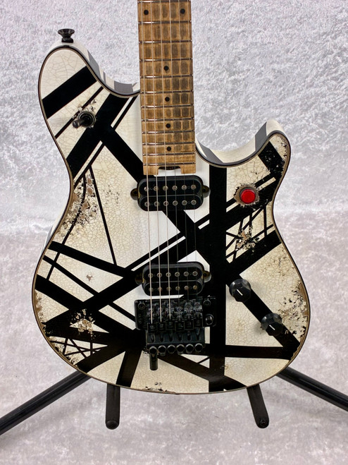 USA EVH CUSTOM SHOP / LIMITED EDITION WOLFGANG \ B&W STRIPE | NITRO RELIC