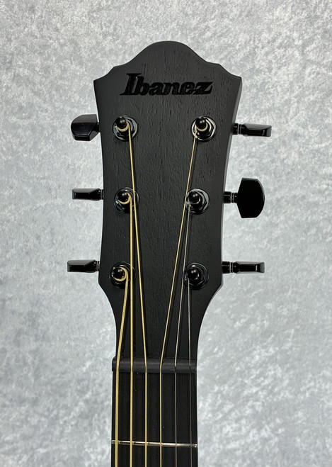 Ibanez AEWC621 Cutaway Acoustic-Electric Guitar / Black Out finish