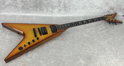 Washburn Dime V Pro electric guitar in honeyburst