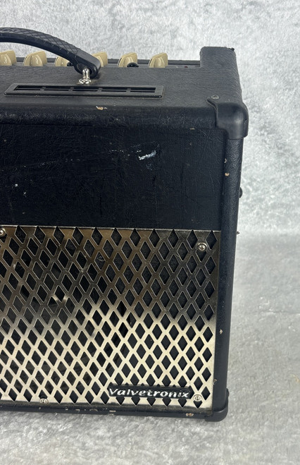 Vox Valvetronix VT30 guitar combo amp