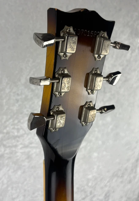 Vintage 1981 USA Gibson Les Paul Deluxe in sunburst finish with case