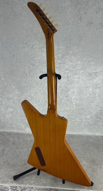 2024 Epiphone '58 Korina Explorer Aged Natural/White Pickguard with case