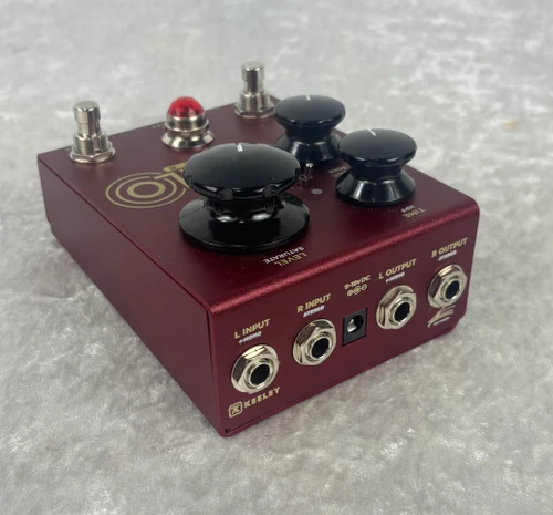 Keeley Halo Core V2 delay pedal in red with box