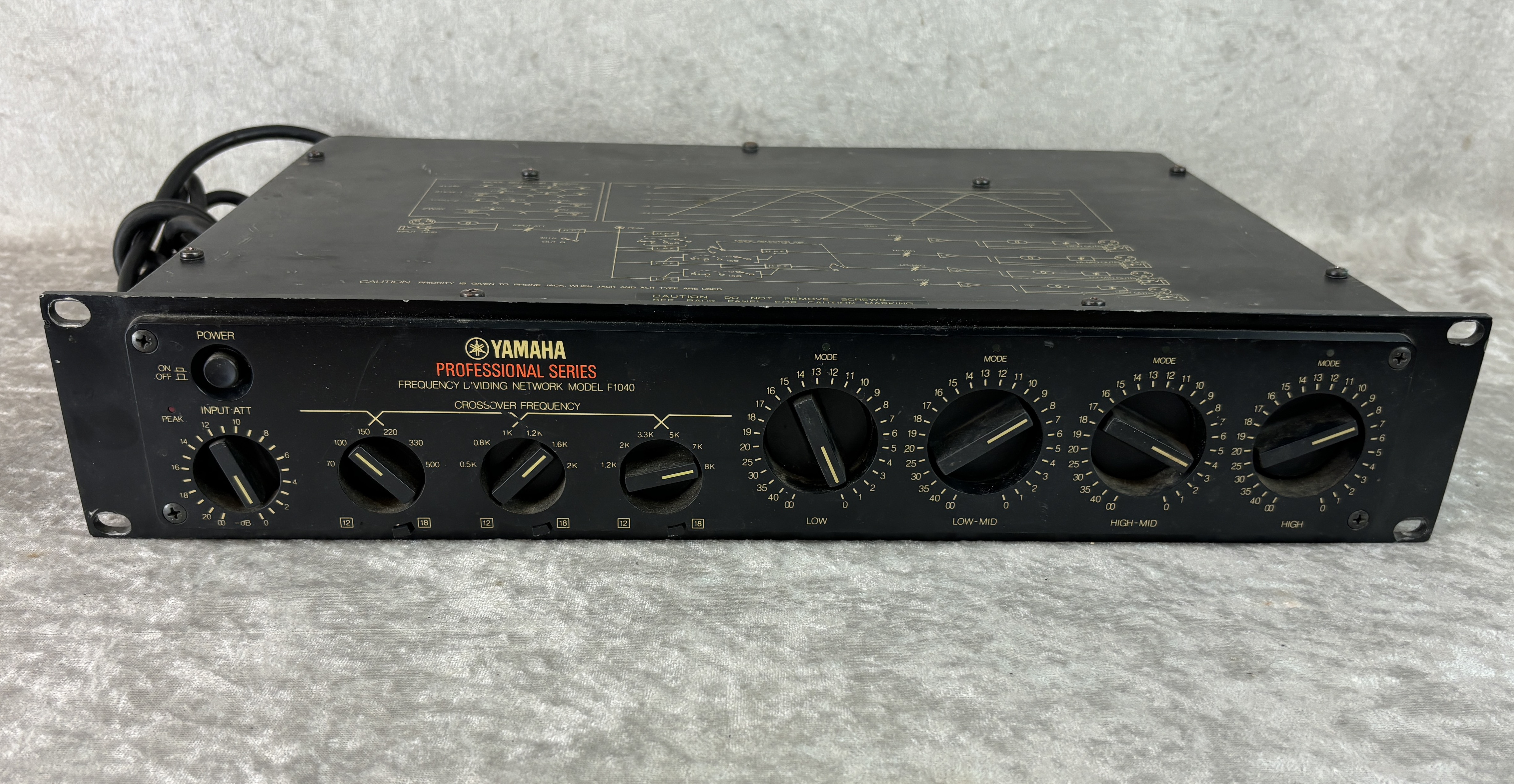 Yamaha F1040 Crossover - Capitol Guitars