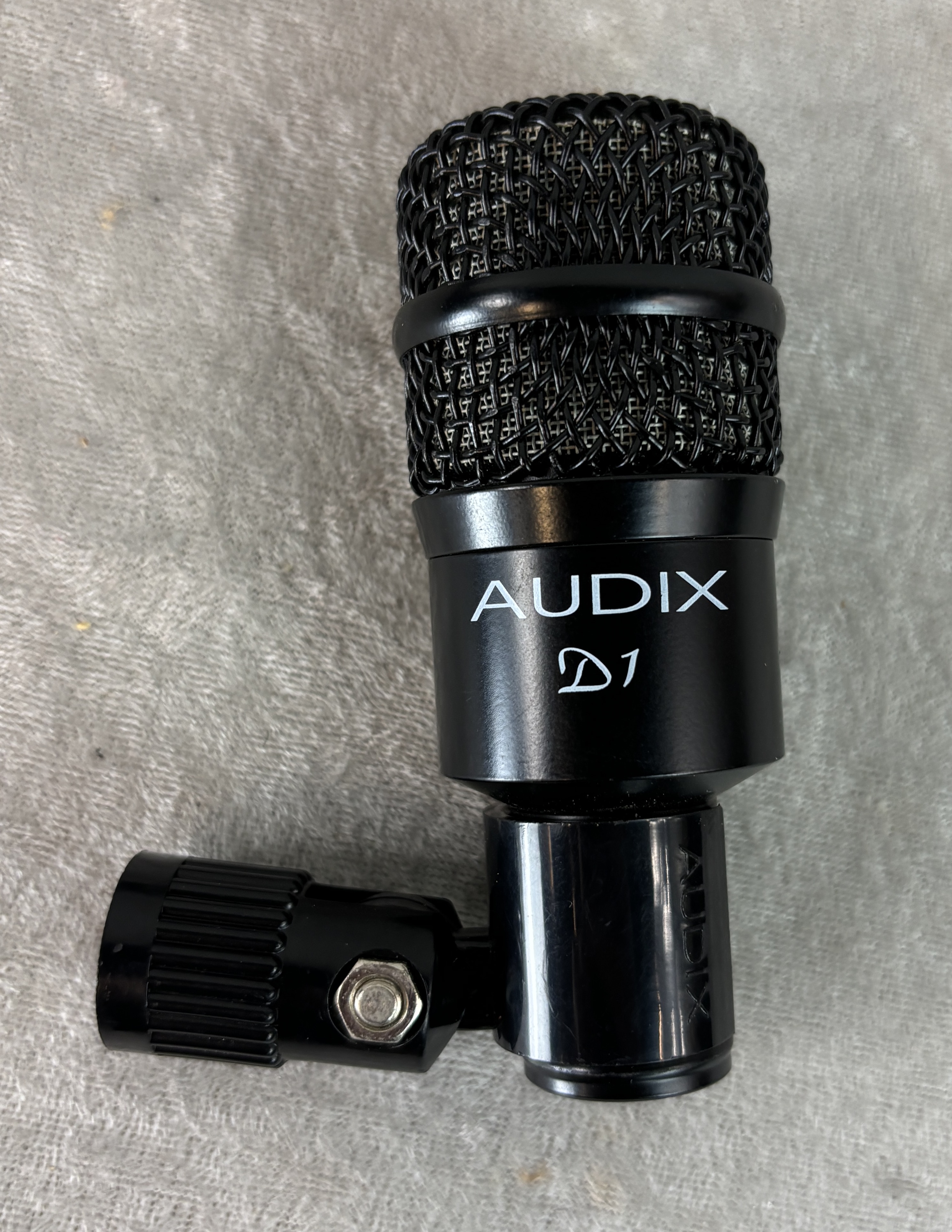 Audix D1 microphone with clip and bag A - Capitol Guitars