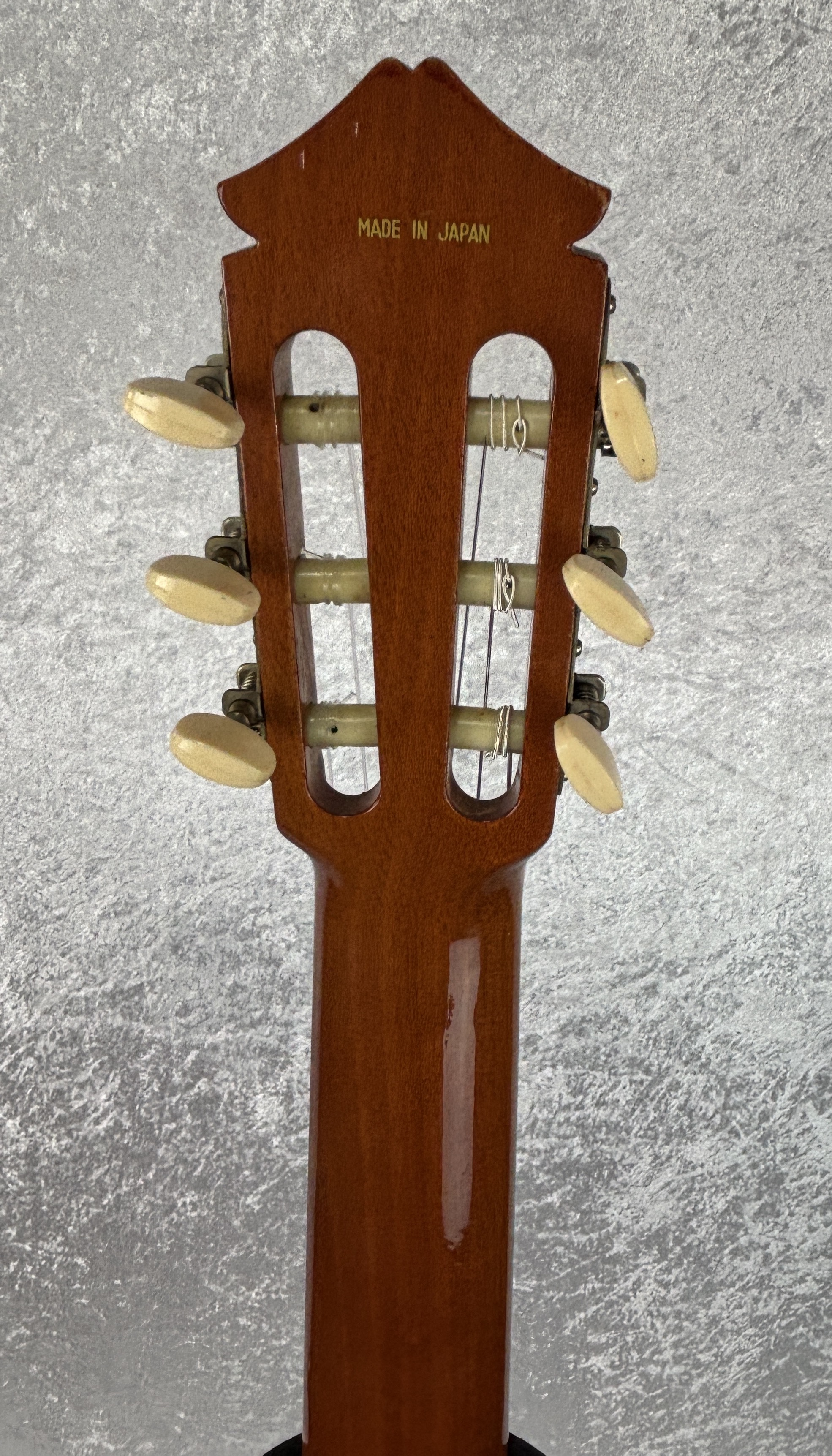 Yamaha G-170A classical acoustic guitar (made in Japan) with