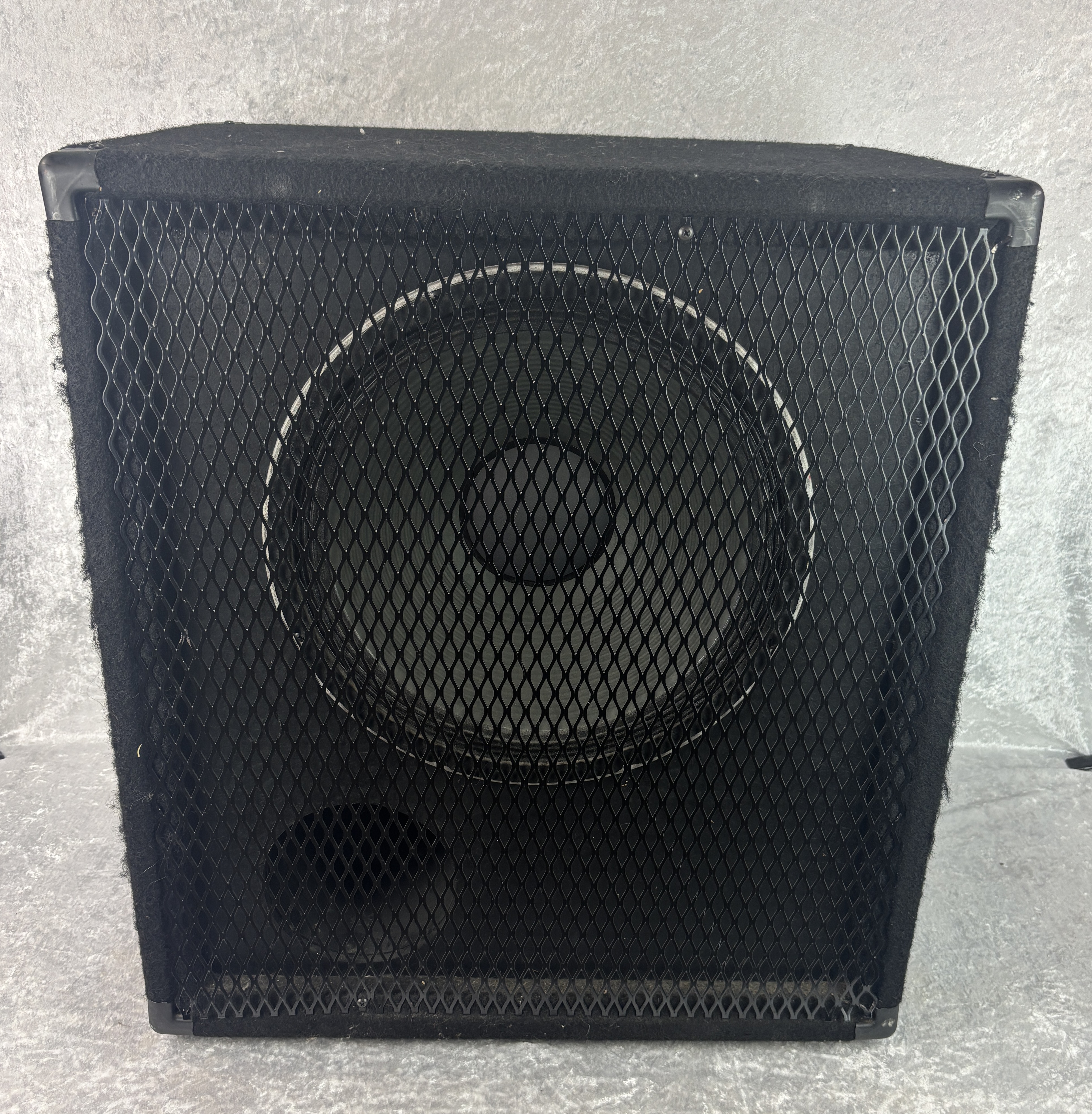 Peavey 115BX BW 4Ω ベースキャビネット Peavey 115BX BW 4Ω ベースキャビネット