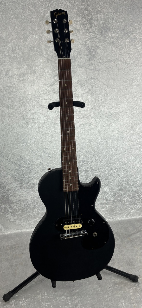 2011 USA Gibson Melody Maker guitar in satin black (excellent