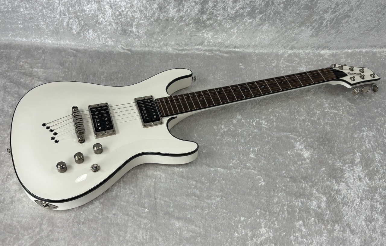 Ibanez SZ320EX electric guitar in gloss white finish with case