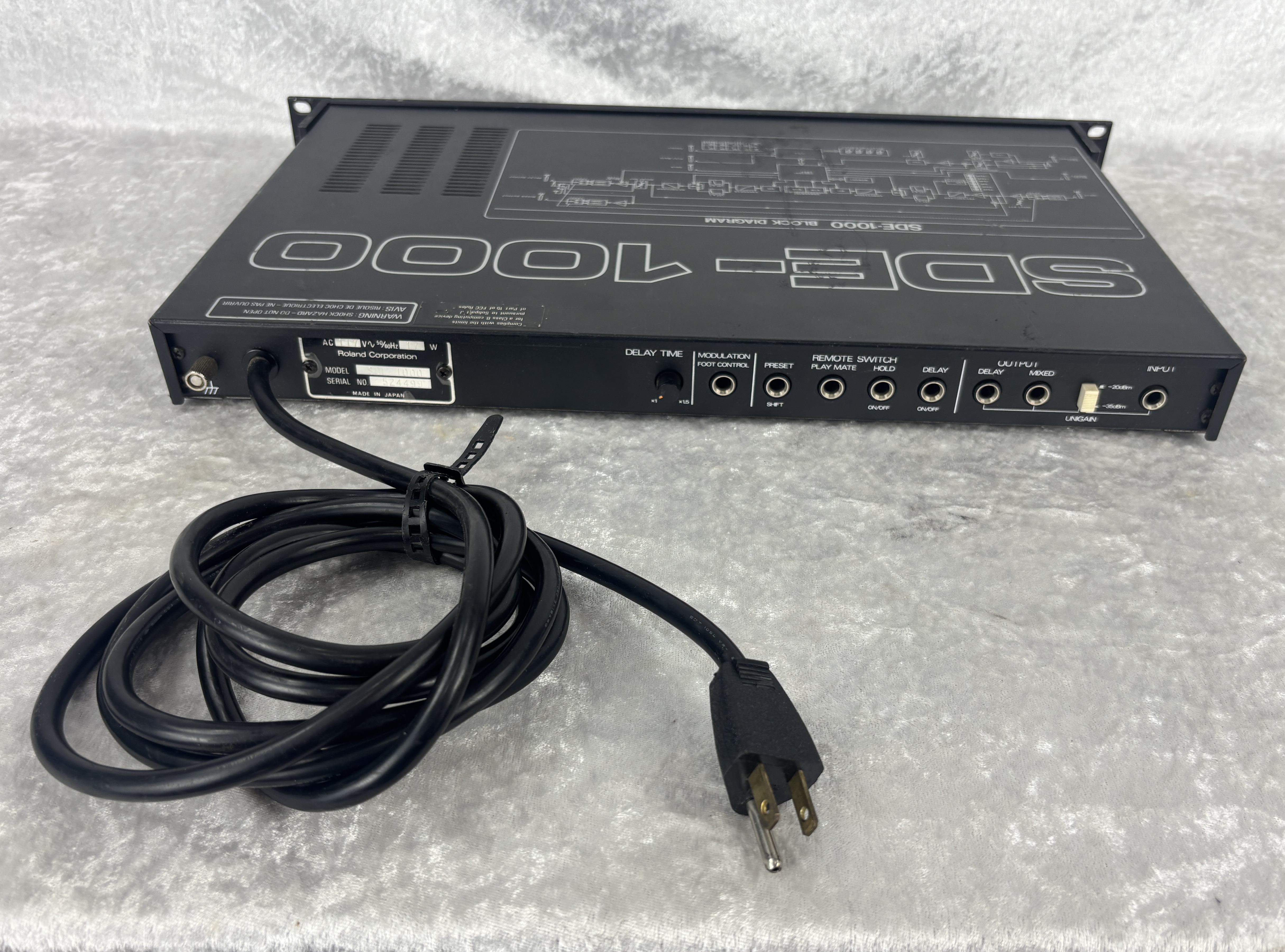 Roland SDE-1000 Digital Delay rackmount unit - Capitol Guitars