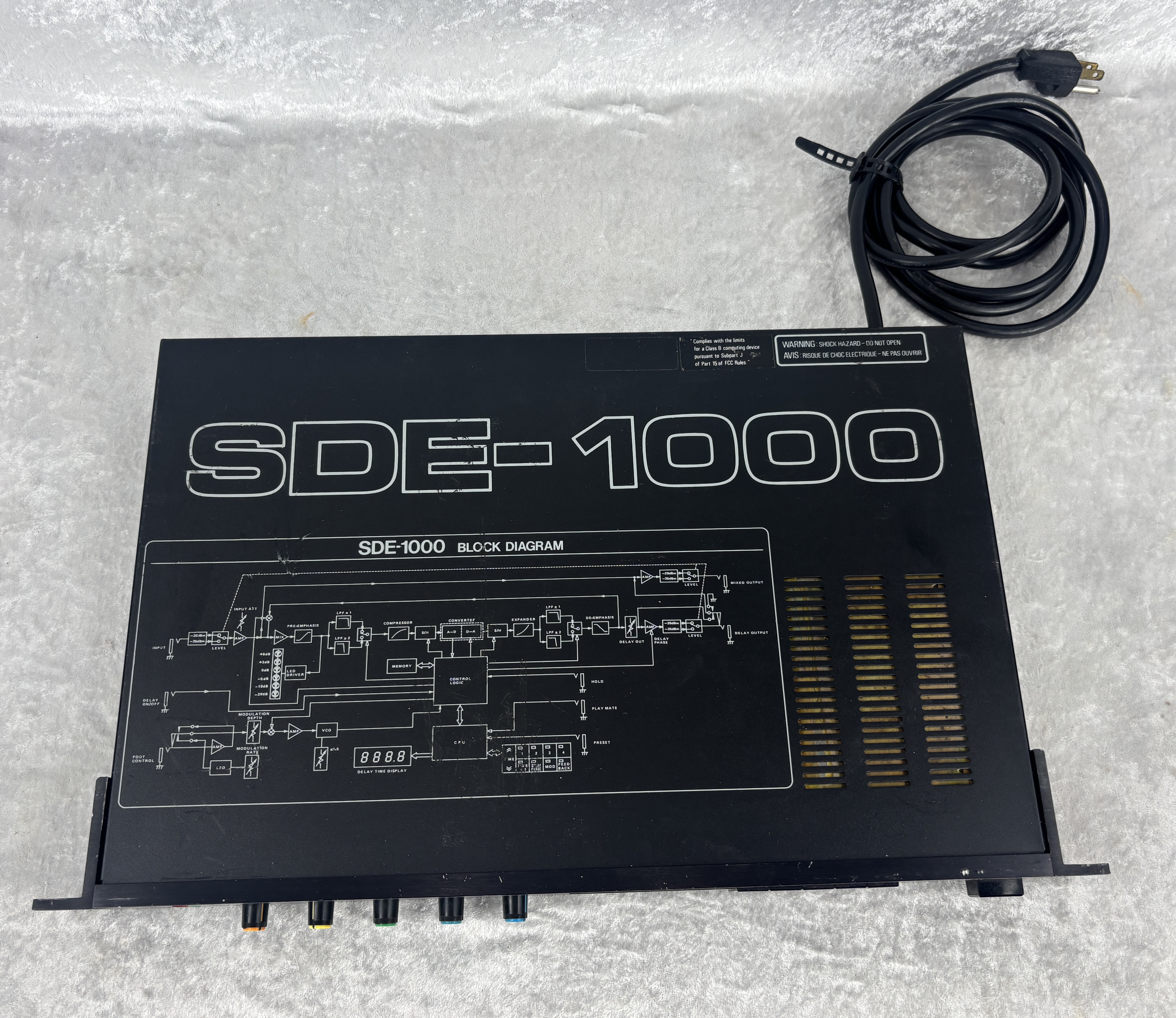 Roland SDE-1000 Digital Delay rackmount unit - Capitol Guitars