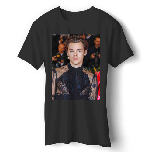 Harry Styles Yellow Smiley Face Nails Manicure Man's T-Shirt