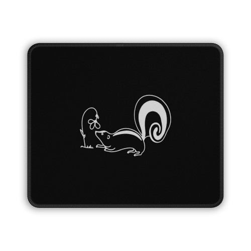 Skunk And Flower Lover Mouse Pad