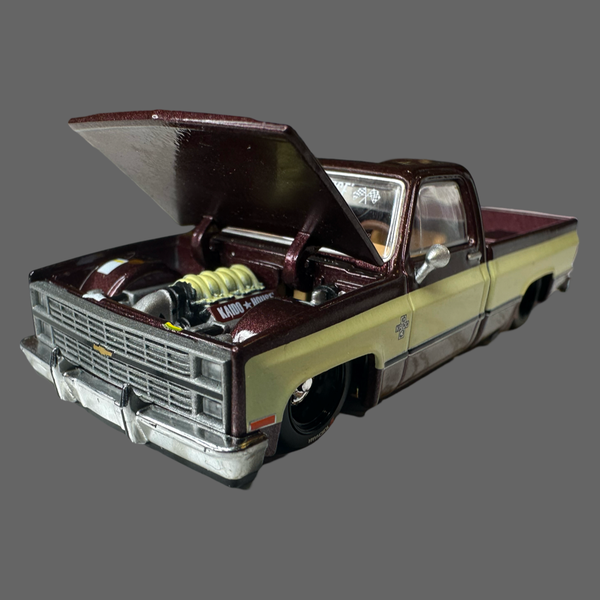 KH CHEVY SILVERADO VINTAGE BROWN 145