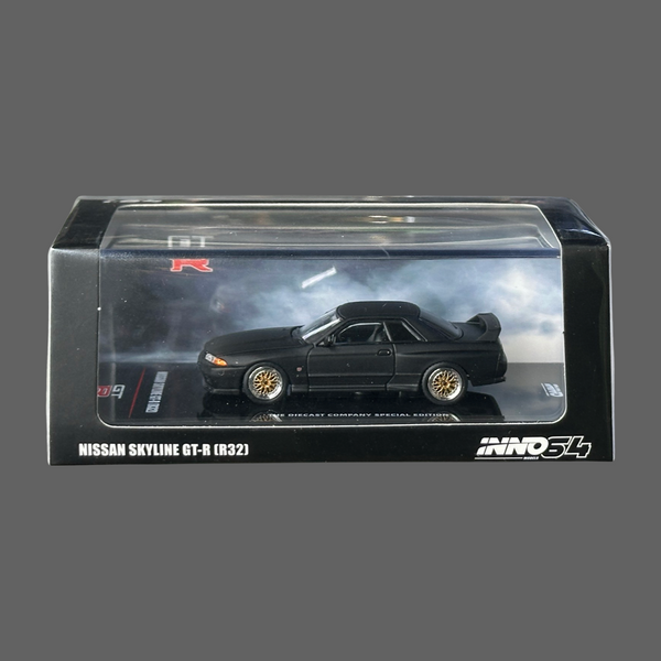 IN64 NISSAN SKYLINE GT-R (R32) BLK