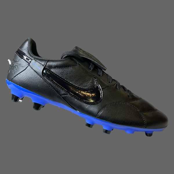 THE NIKE PREMIER III FG
