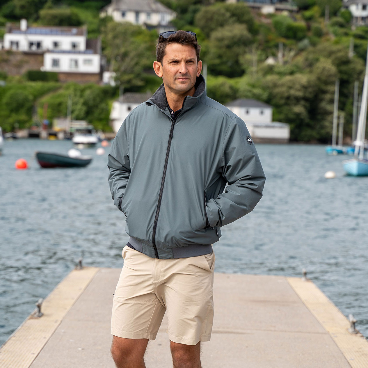 CR01J-ASH01-LIFESTYLE-1