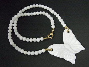 45x55mm Mother Of Pearl Butterfly Necklace 18" [e1262]