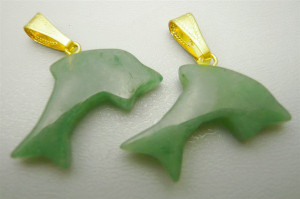 17x25mm Green Aventurine Dolphin Pendant [e1269]