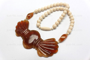 95x38mm Amber Horn Necklace 18" [z7480]