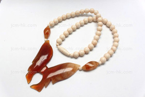 58x58mm Amber Horn Necklace 18" [z7488]