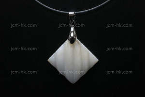 28x28mm Mother of Pearl Designer Bead Pendant [z7293]