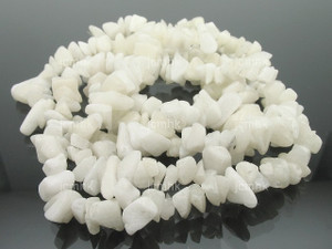 8-12mm White Agate Chips 36" [c3b40]