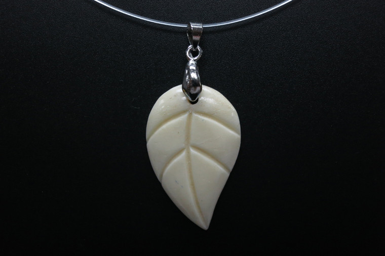 20x32mm Buffalo Bone Leaf Designer Bead Pendant [z5772]