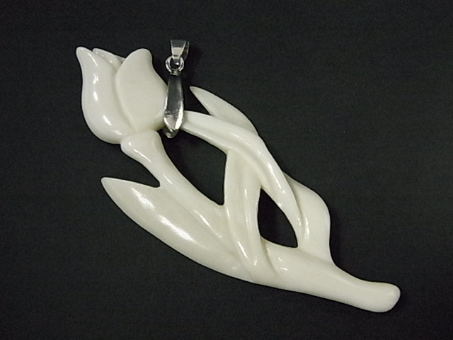30x85mm Buffalo Bone Carved Flower Pendant [e1109]