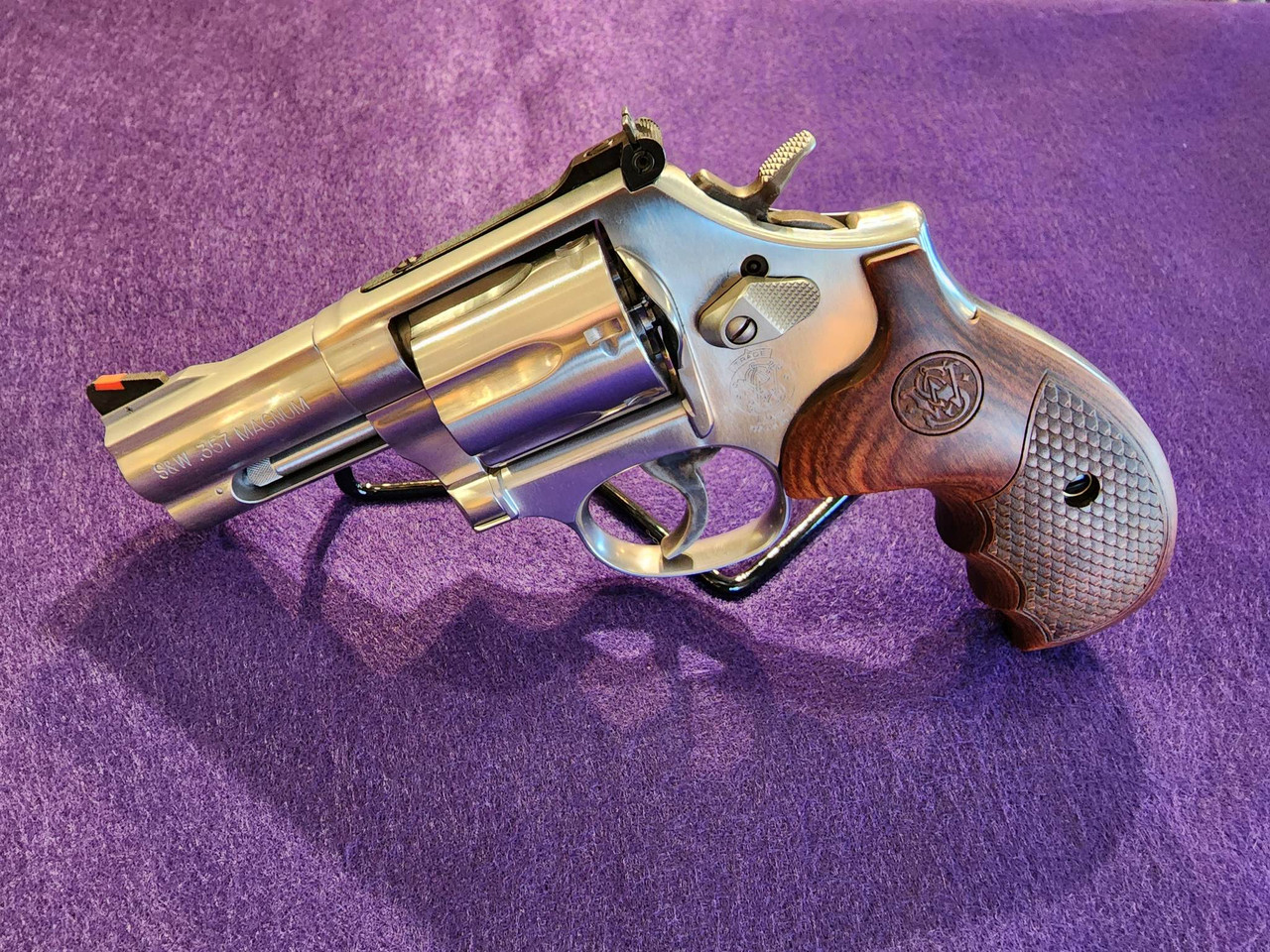 smith and wesson 357 magnum revolver 686