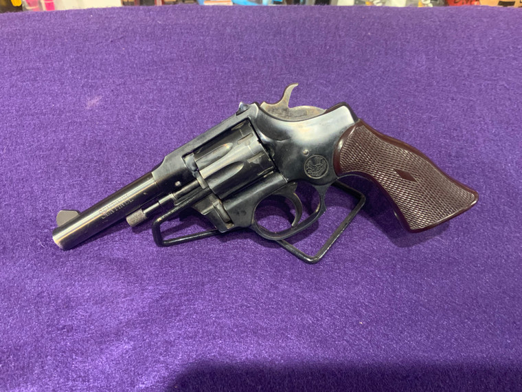 High Standard 22LR Revolver Model R-103 Sentinel, 9-Shot