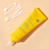 An oil-free, all-physical sunscreen that blends into all skin tones and contains transparent zinc oxide and antioxidants for safe, high-performance SPF protection that visibly minimizes fine lines and wrinkles.