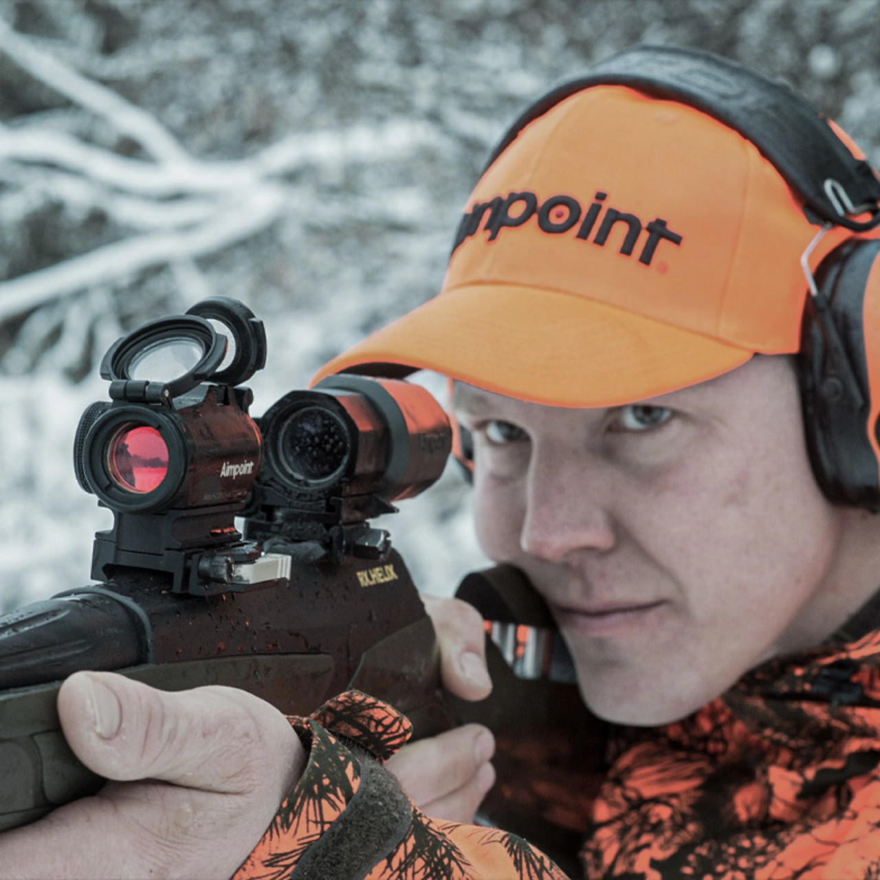 Aimpoint 3X-C™ Magnifier with FlipMount™ 39 mm and TwistMount™ base
