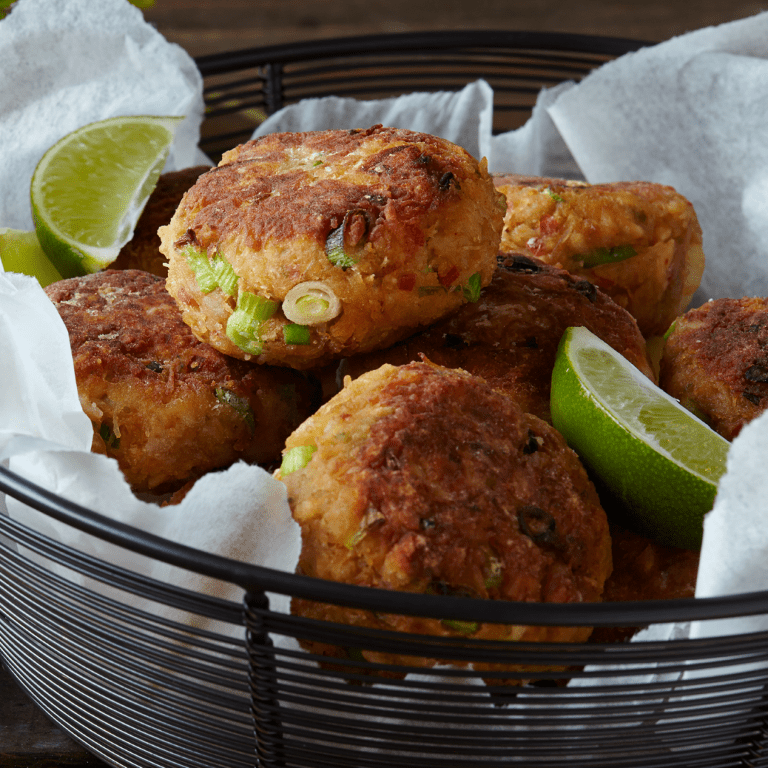 Crab cakes with dipping sauce
