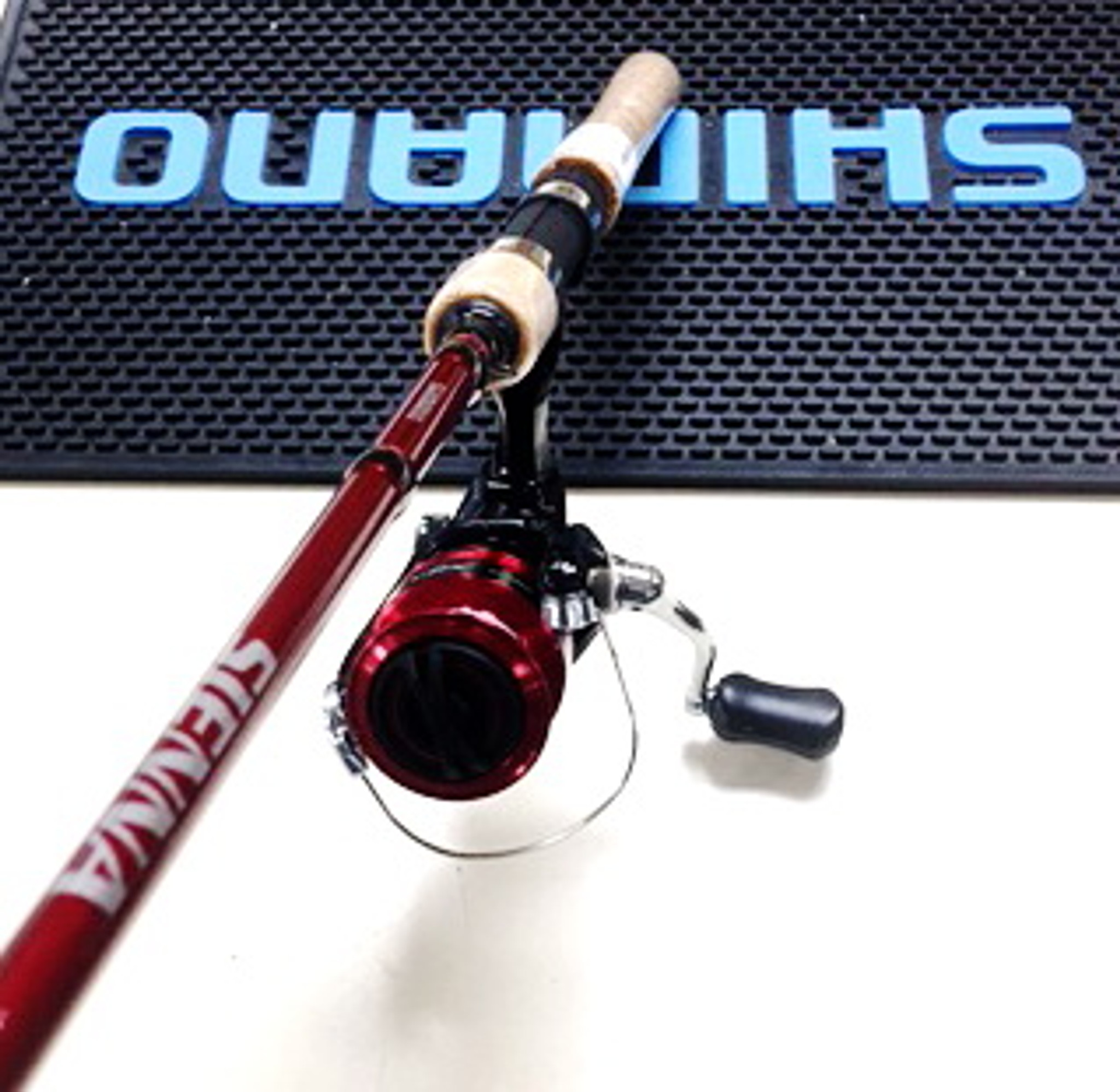 SHIMANO SIENNA 7' 2-pc MH COMBO (SIENNA 2500 REEL COMES LOADED WITH #10  GAMMA CLEAR POLYFLEX)