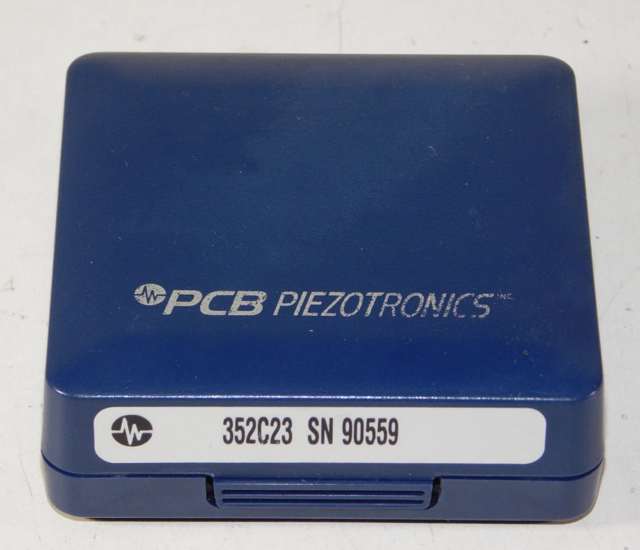 PCB Piezotronics 352C23 Miniature Ceramic Shear ICP Accelerometer ...