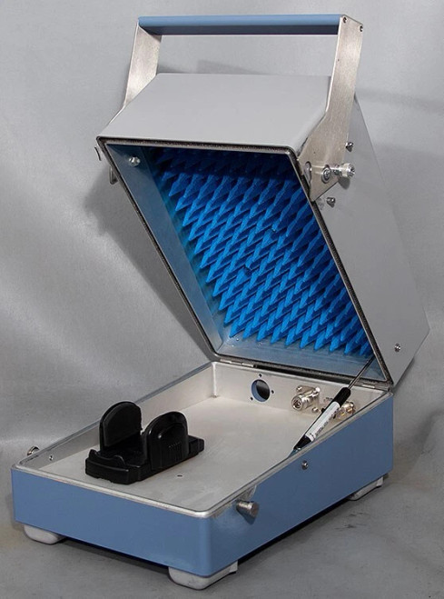 Rohde & Schwarz CMU-Z11 & CMU-Z10 2.2 GHz RF Shielded Test Chamber & Coupler