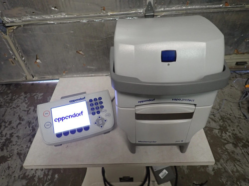Eppendorf 6325 Vapo Protect Mastercycler pro S Thermocycler w/ 6320 Control Head