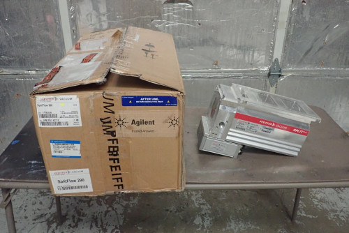 Pfeiffer SplitFlow 290 3P / Agilent G1960-80025 Vacuum Pump w/ Controller TC 400