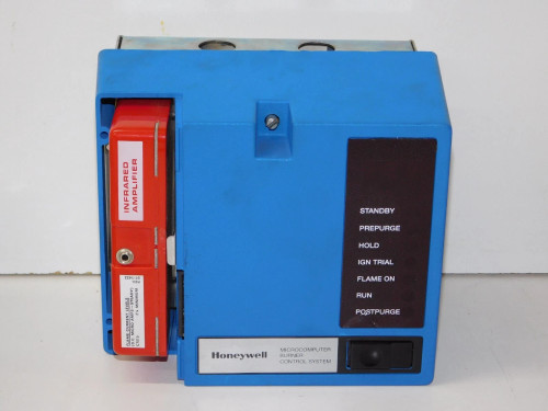 Honeywell BC7000L 1000 Burne.r Control with R7248A 1004 Infrared Amplifier Module