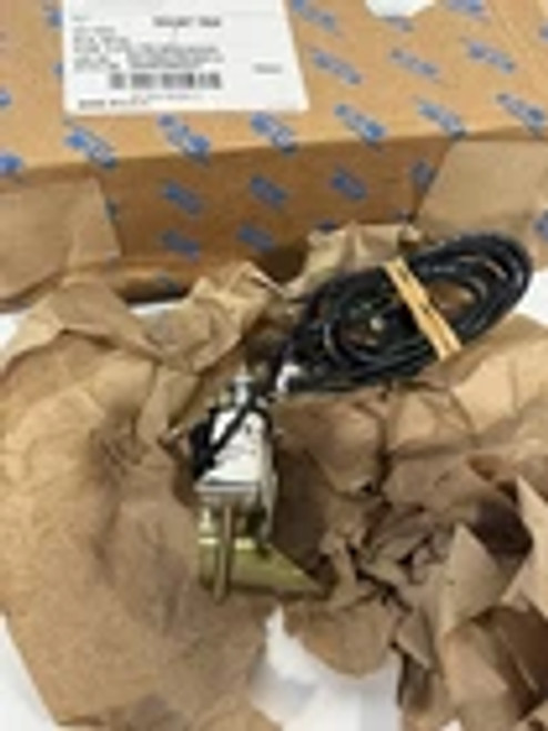 NEW OPEN BOX EATON 24 VDC SHUNT TRIP WITH CUTOFF SWITCH 2606D59G27