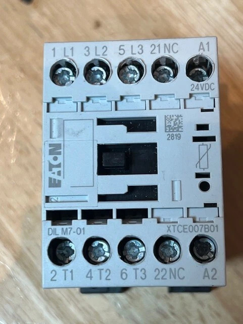 MOELLER DIL M701 CONTACTOR DIL MC7 3 POLE 5060Hz